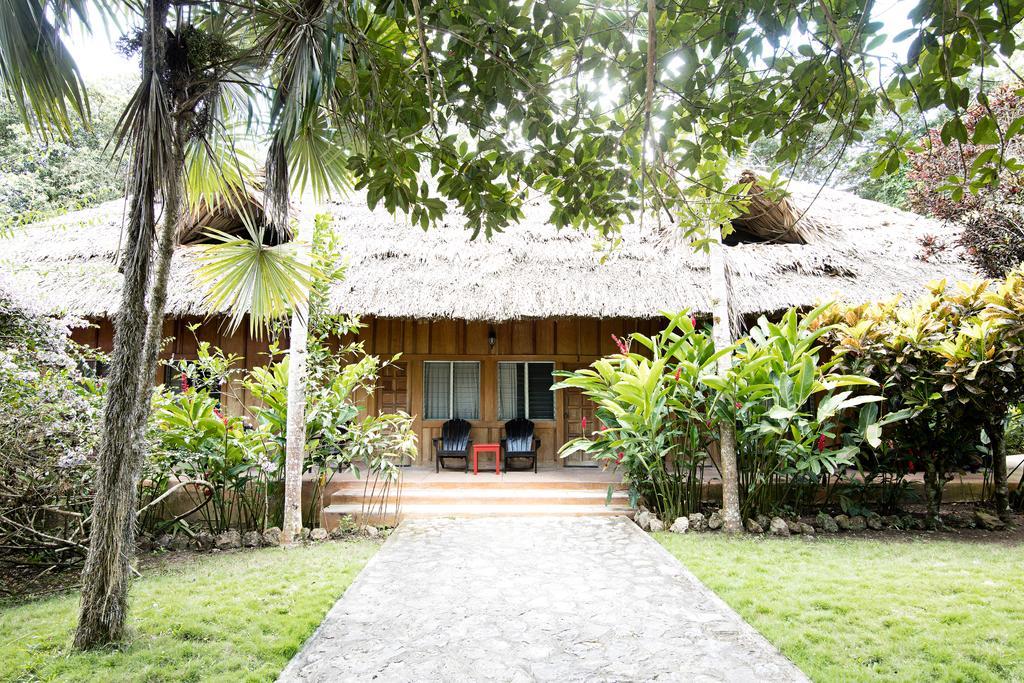 Jungle Lodge Tikal Hostal Exterior foto